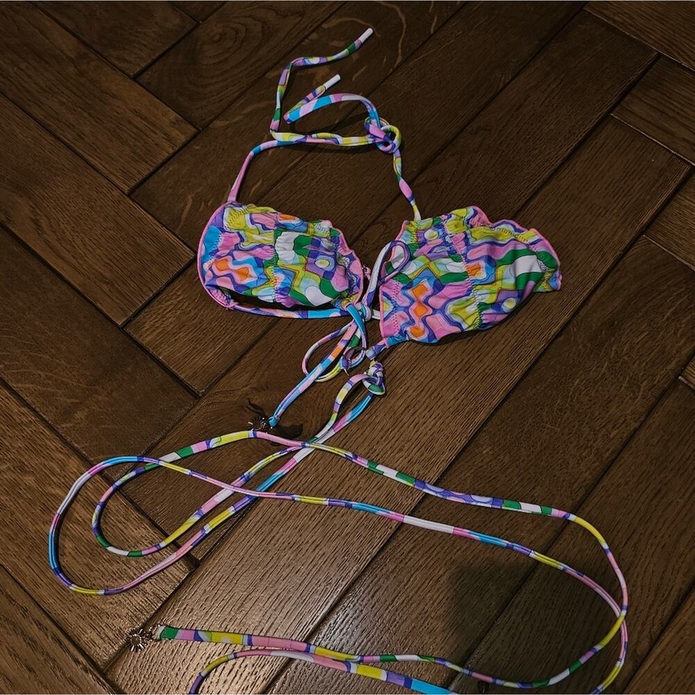 Blackbough Ruffle Bikini - Picture 6 of 8